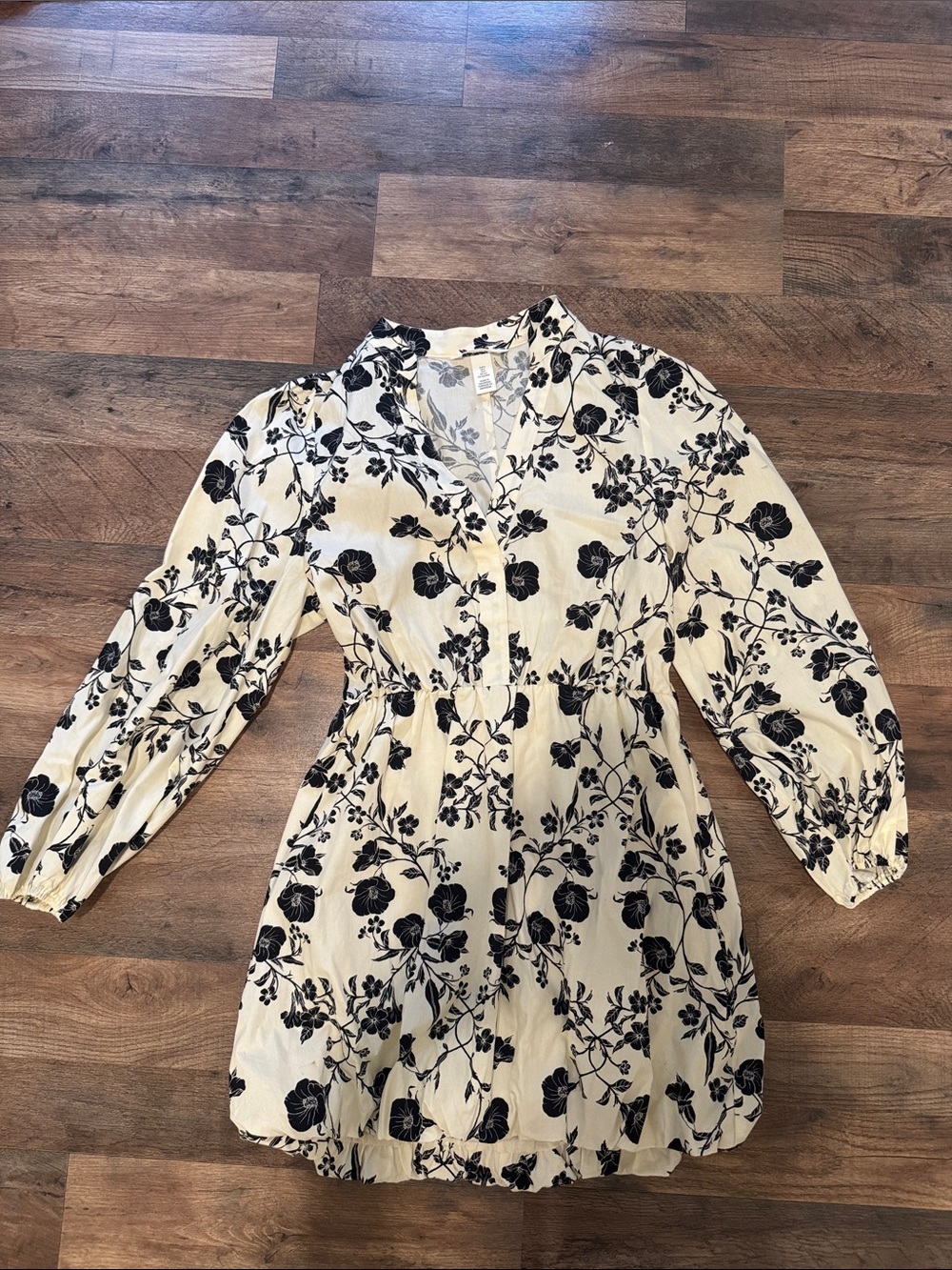H&M Cream Dress with Black Floral Print and Long Sleeves